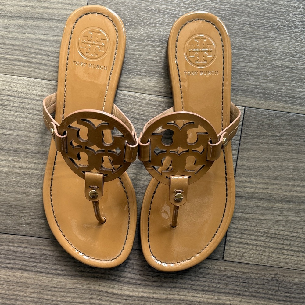Tory Burch Miller Logo Sandals Tan Leather Thong Sandals Size 8 - Picture 3 of 5